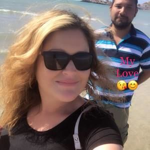 Meet your Posher, Dalia